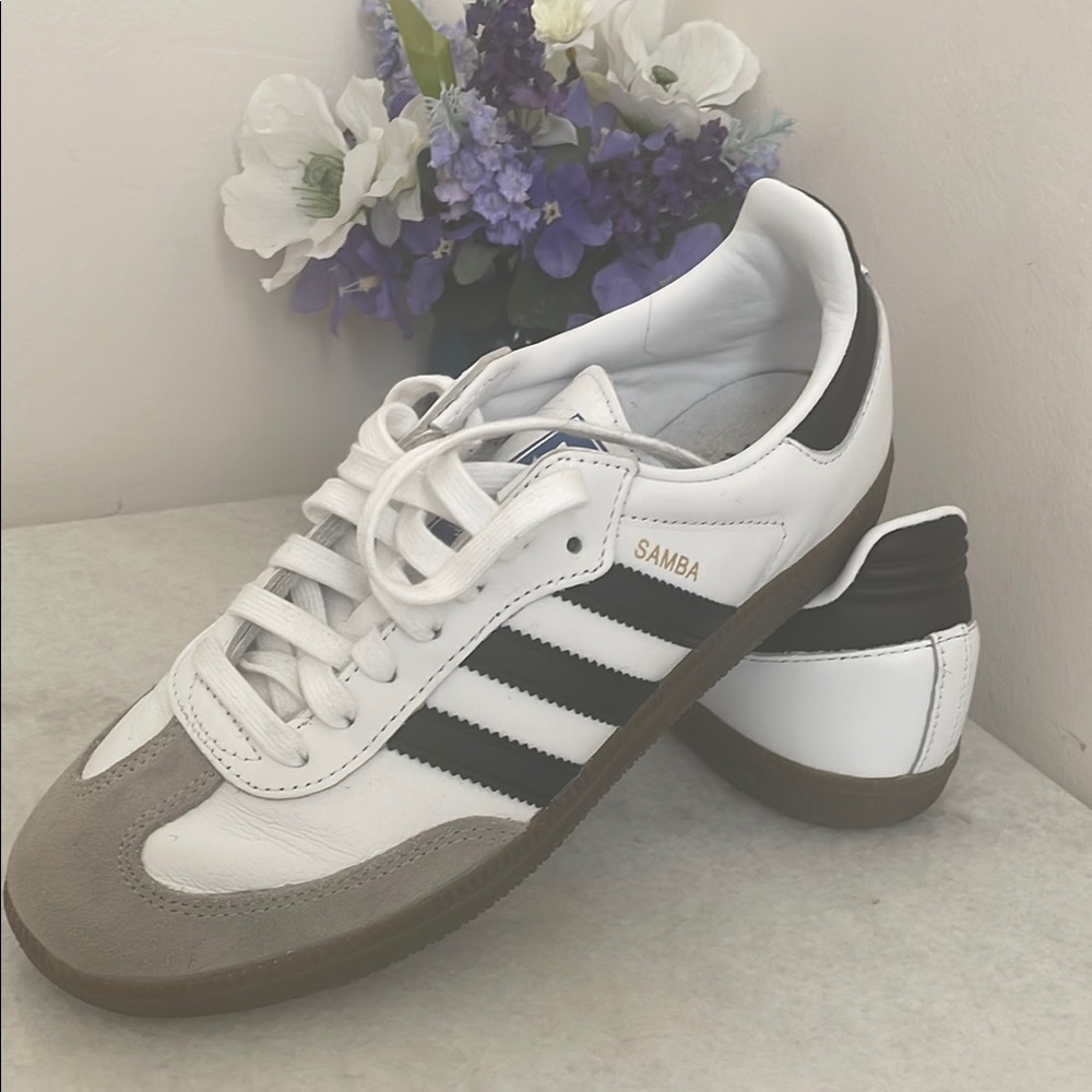 Adidas Samba White and Black Shoes New - women’s 6.5 / men’s 5.5